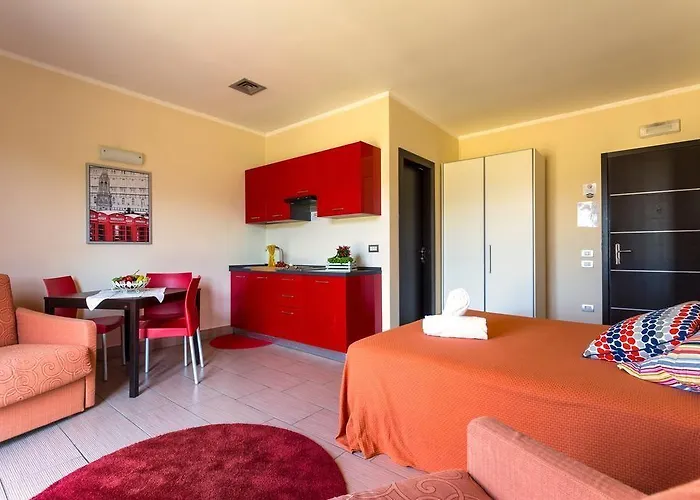 Easy Space Apart Otel Bientina