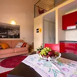 Easy Space Apartahotel